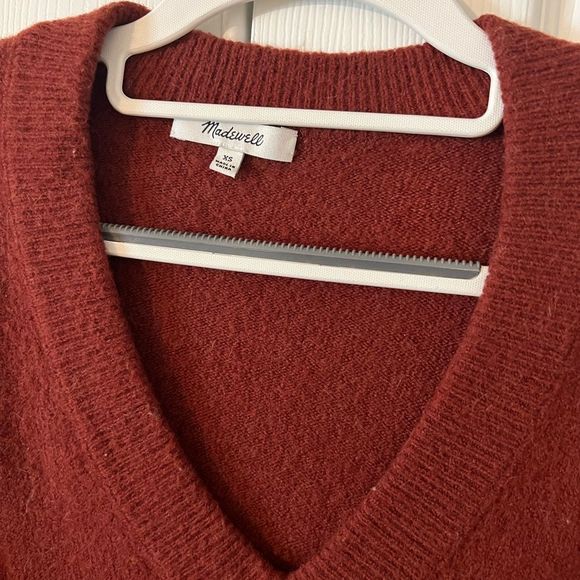 MADEWELL Bartlett V-Neck Pullover Sweater in Coziest Yarn Size XS - Picture 4 of 6